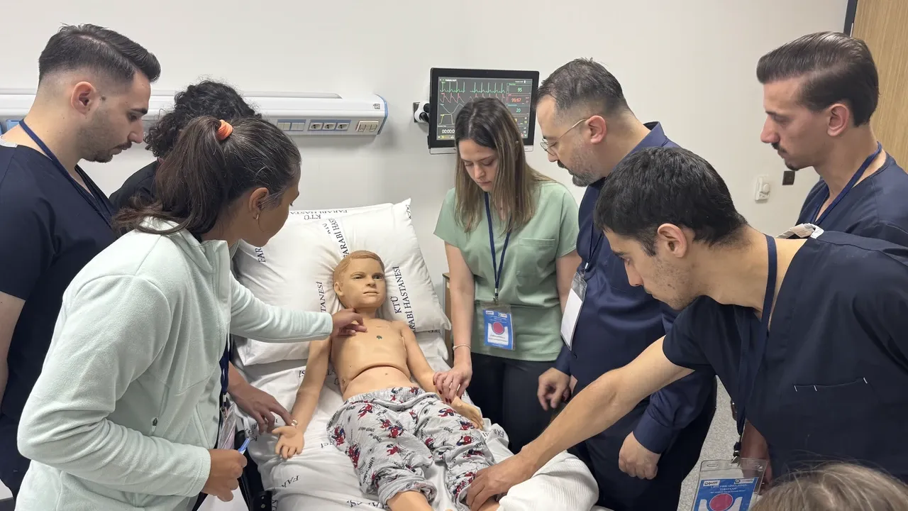 Tıp Öğrencileri Acil Vakaları Simülasyonla Öğreniyor