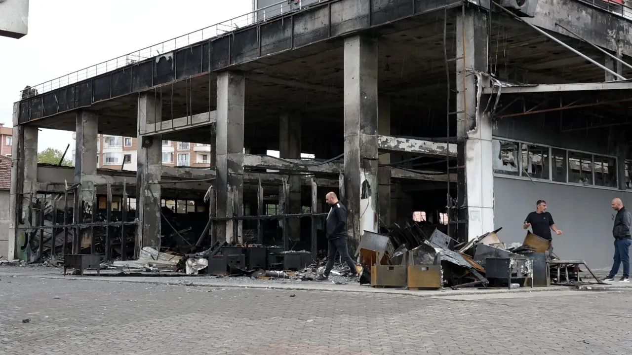 Yangın sonrası hasar ortaya çıktı