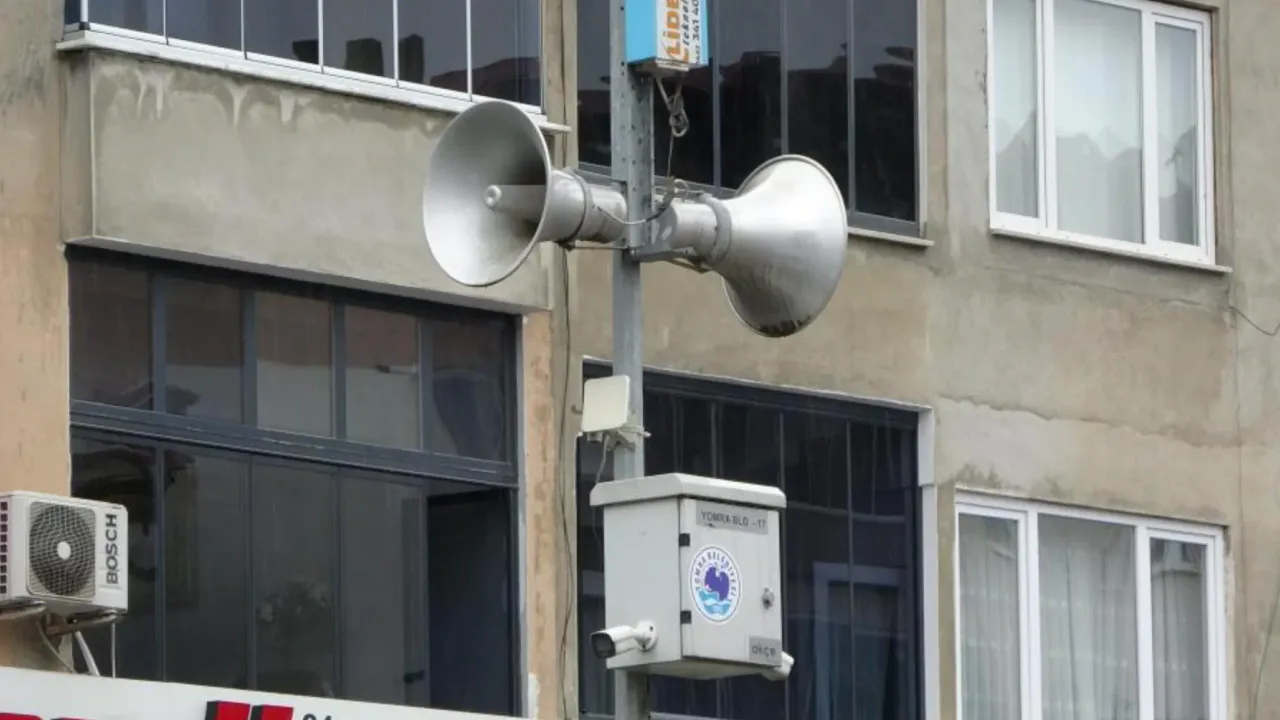 Trabzon’da Hoparlörler Susuyor, SMS’ler Konuşuyor